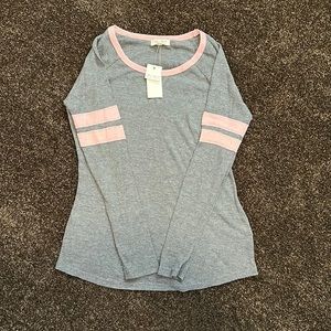 Ultra🩷Flirt baseball raglan tee